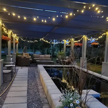 The Walnut Grove Bnb Harrow Exteriér fotografie