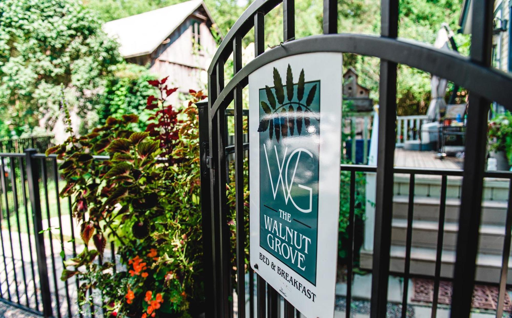 The Walnut Grove Bnb Harrow Exteriér fotografie